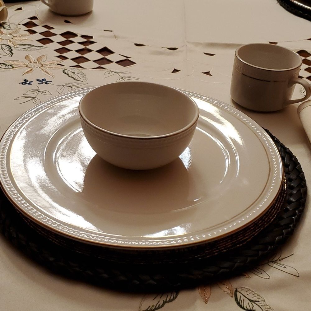 Home Dinner set - Picture 3 of 7